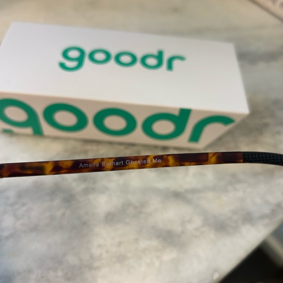 Goodr Sunglasses Amelia Earhart Ghosted Me - Picture 4 of 4